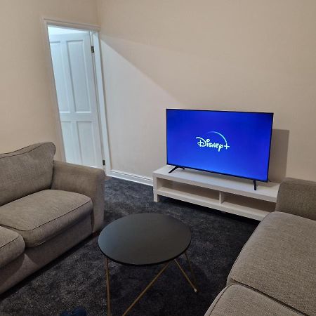 Homely 3-Bed House In Bham 15 Min From City Centre Birmingham Exterior photo