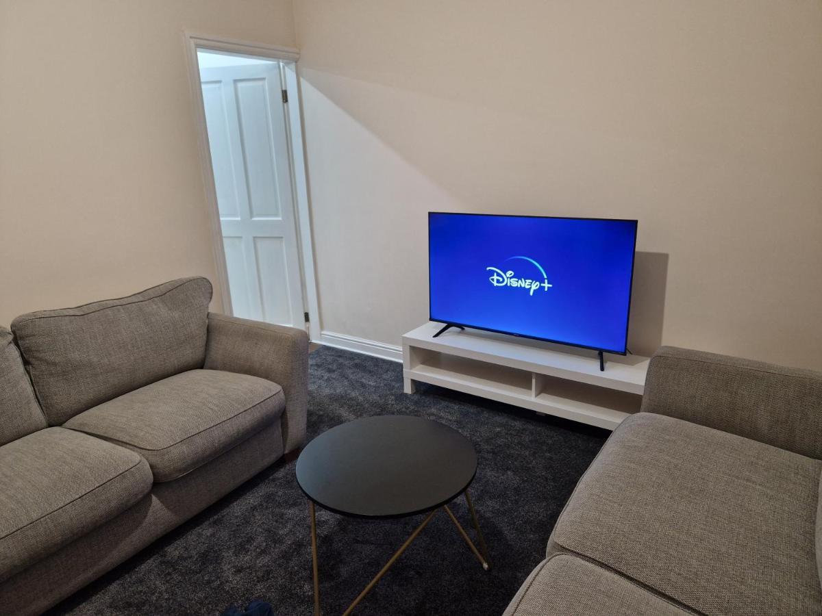 Homely 3-Bed House In Bham 15 Min From City Centre Birmingham Exterior photo