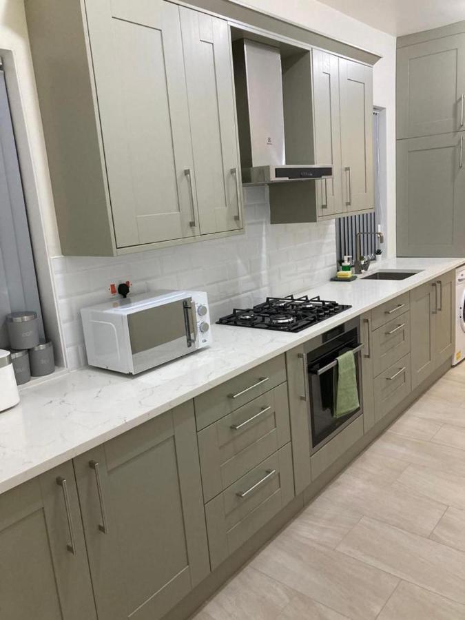 Homely 3-Bed House In Bham 15 Min From City Centre Birmingham Exterior photo